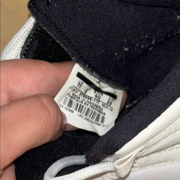 Air Jordan 11 Retro “Legend Blue” – Size 7Y - Picture 9 of 13